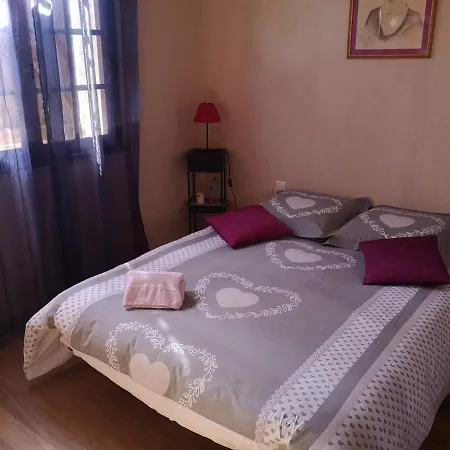 Проживание в семье Chez Eliane